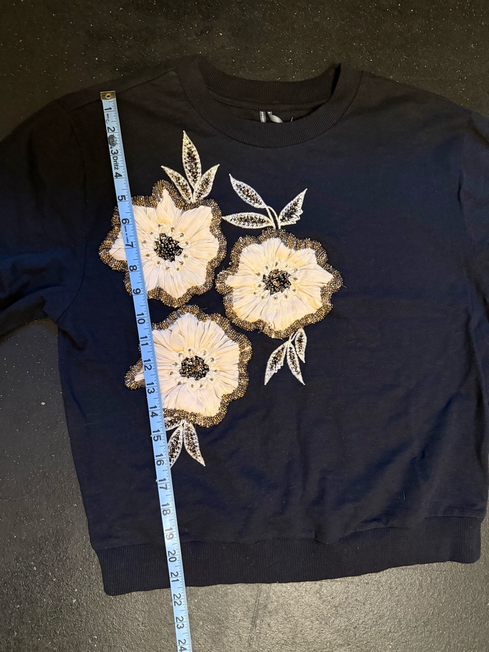 NWT! Anthropologie Black/sequin flowers sweatshirt size medium. - Picture 5 of 6
